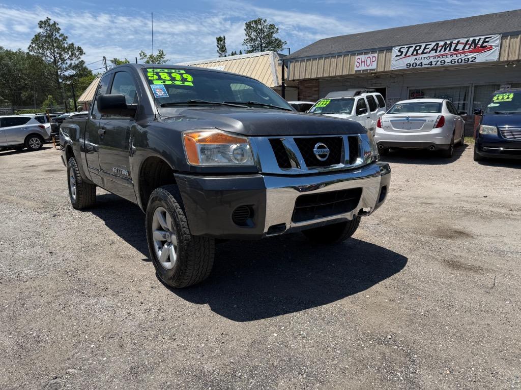 2009 Nissan Titan LE photo