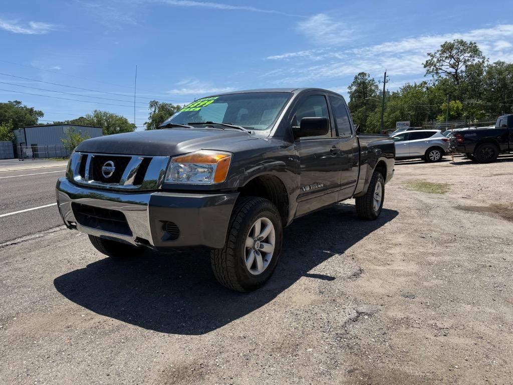2009 Nissan Titan LE photo