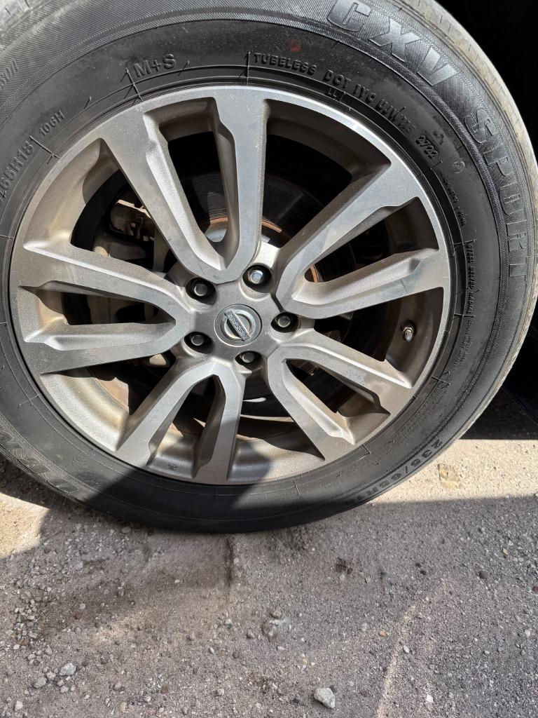 2014 Nissan Pathfinder S photo