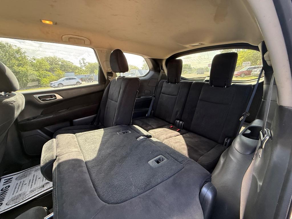 2014 Nissan Pathfinder S photo