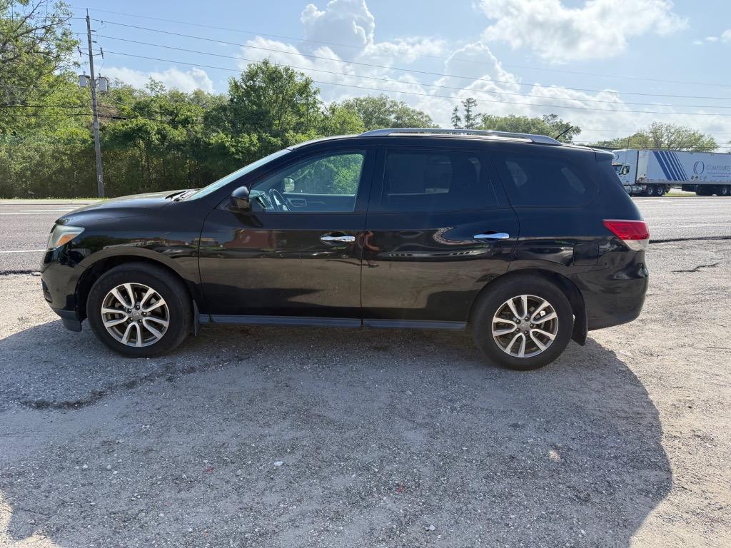 2014 Nissan Pathfinder S photo