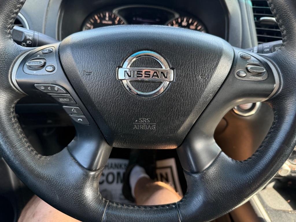 2014 Nissan Pathfinder S photo