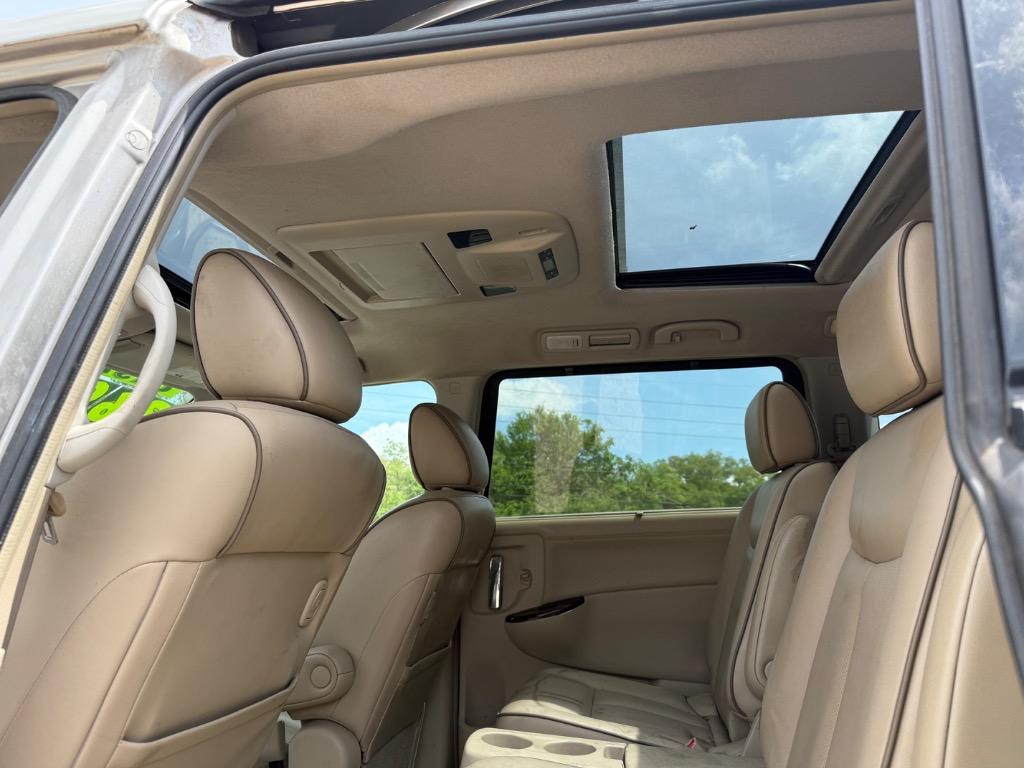 2012 Nissan Quest 3.5 S photo