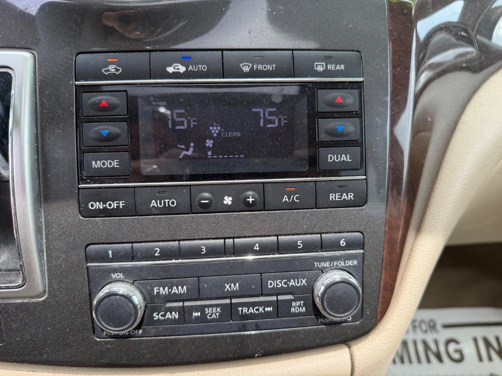2012 Nissan Quest 3.5 S photo