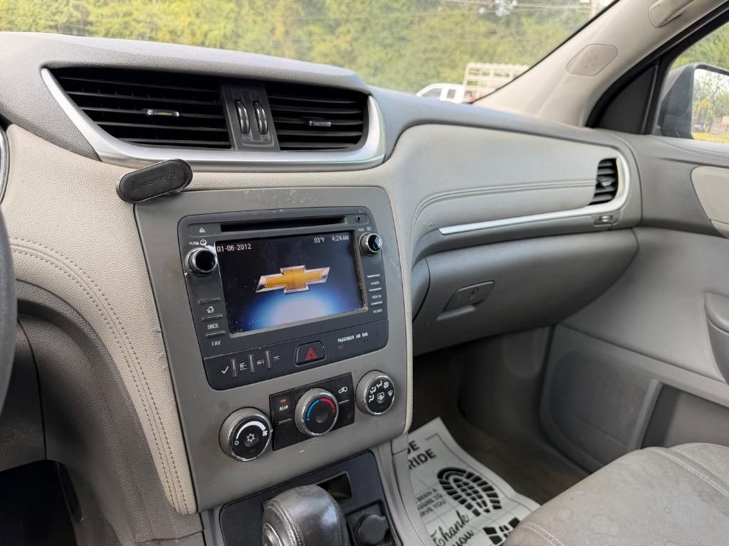 2015 Chevrolet Traverse - $2,899