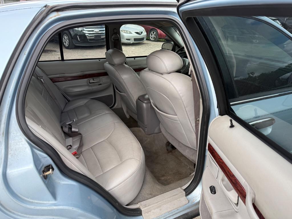2002 Mercury Grand Marquis LS Premium photo