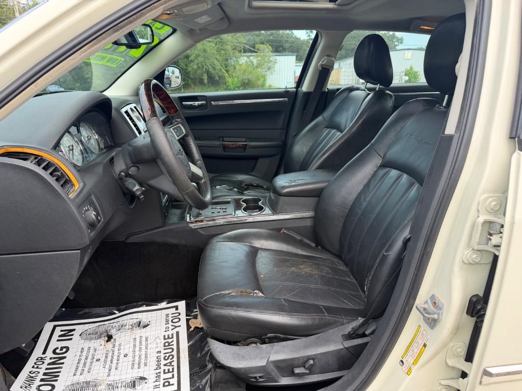 2008 Chrysler 300 - $2,799