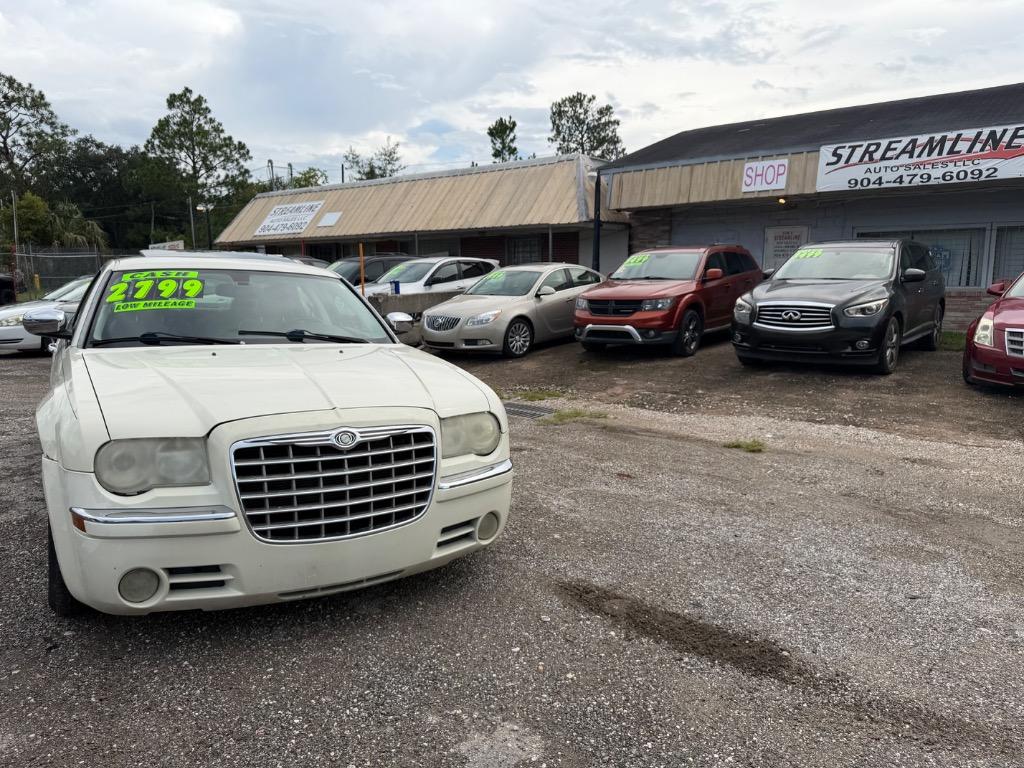 2008 Chrysler 300 - $2,799