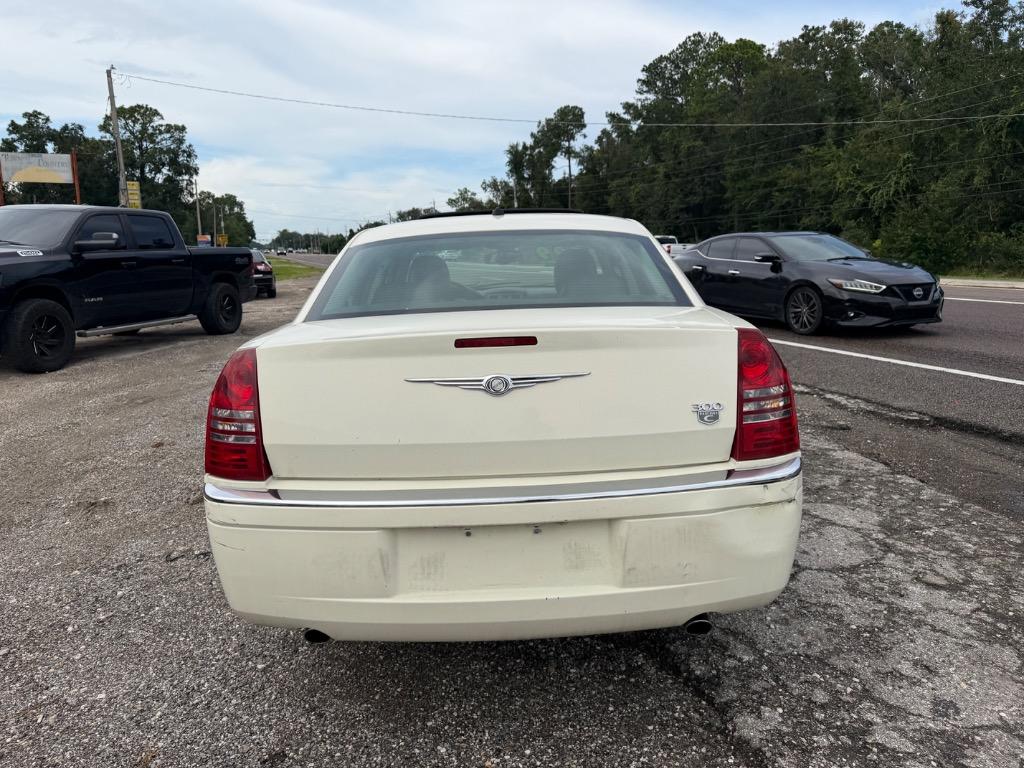 2008 Chrysler 300 - $2,799