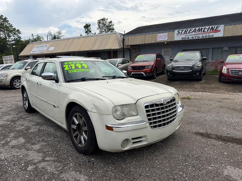2008 Chrysler 300 - $2,799