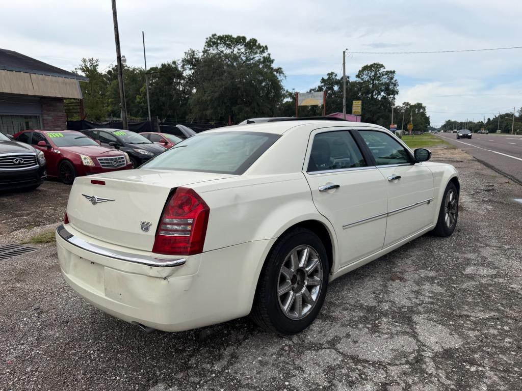 2008 Chrysler 300 - $2,799