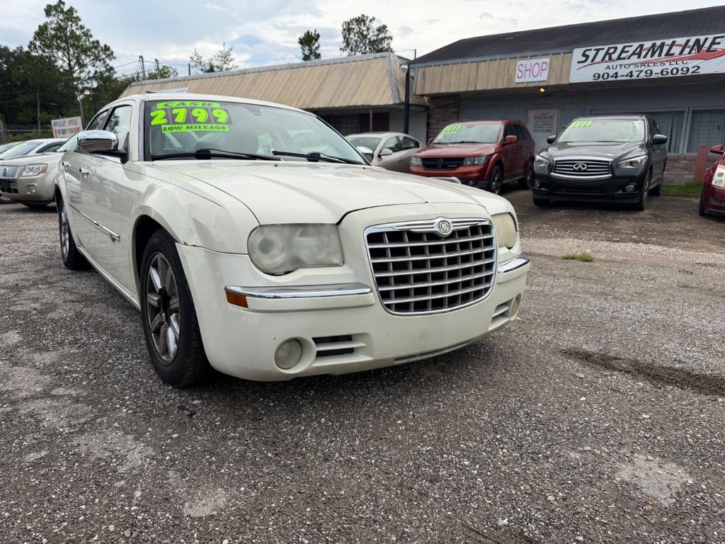 2008 Chrysler 300 - $2,799