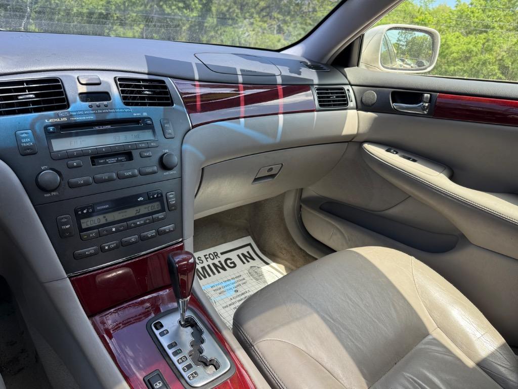 2003 Lexus ES 300 photo