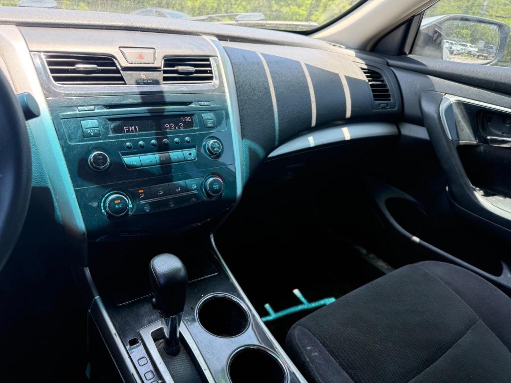 2013 Nissan Altima 2.5 photo