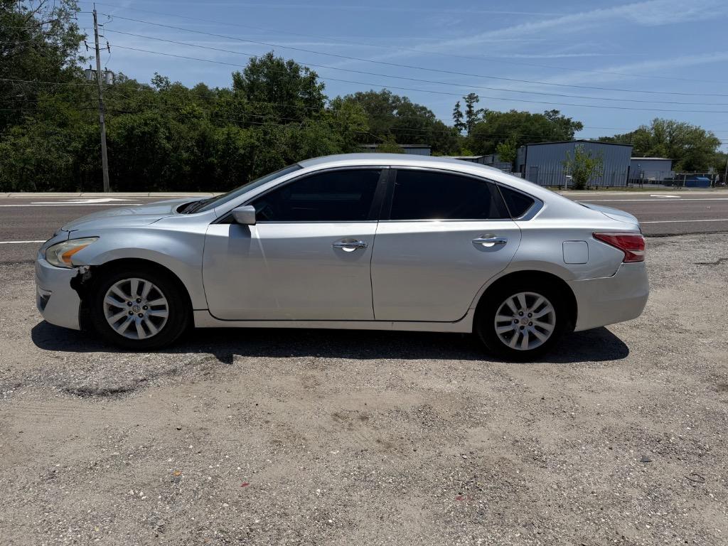 2013 Nissan Altima 2.5 photo