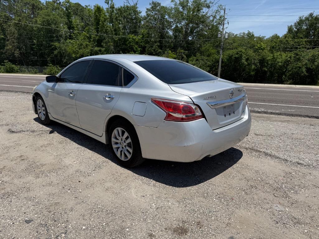 2013 Nissan Altima 2.5 photo
