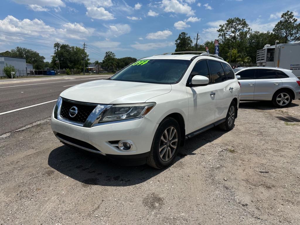 2016 Nissan Pathfinder Platinum photo