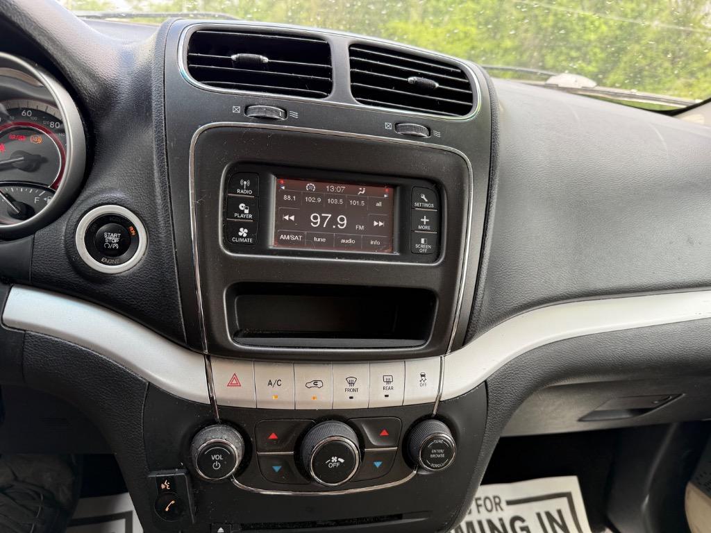 2015 Dodge Journey SXT photo