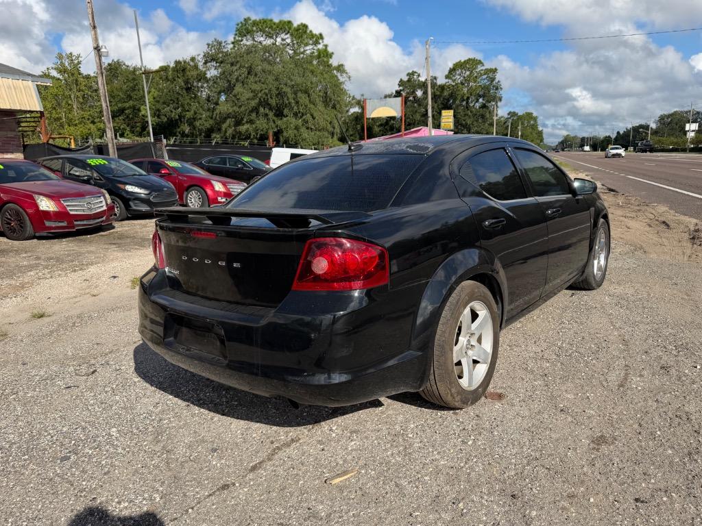 2013 Dodge Avenger - $2,199