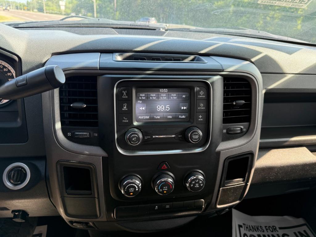 2015 RAM 1500 Tradesman photo