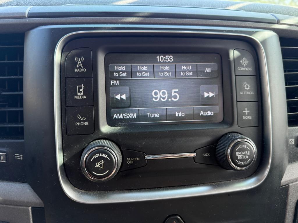 2015 RAM 1500 Tradesman photo
