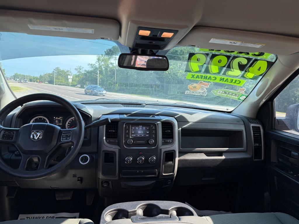 2015 RAM 1500 Tradesman photo