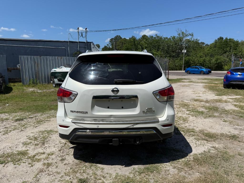 2014 Nissan Pathfinder S photo