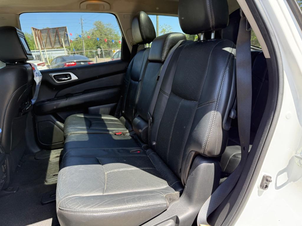 2014 Nissan Pathfinder S photo