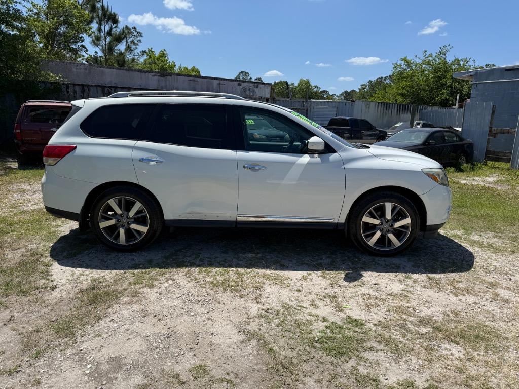 2014 Nissan Pathfinder S photo