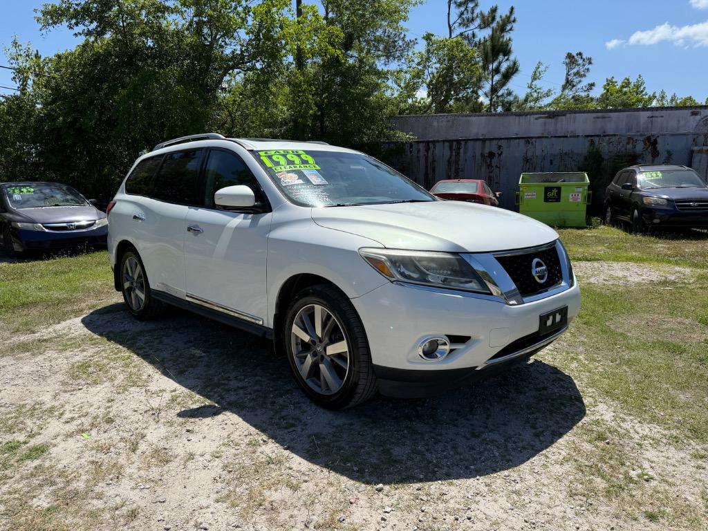 2014 Nissan Pathfinder S photo
