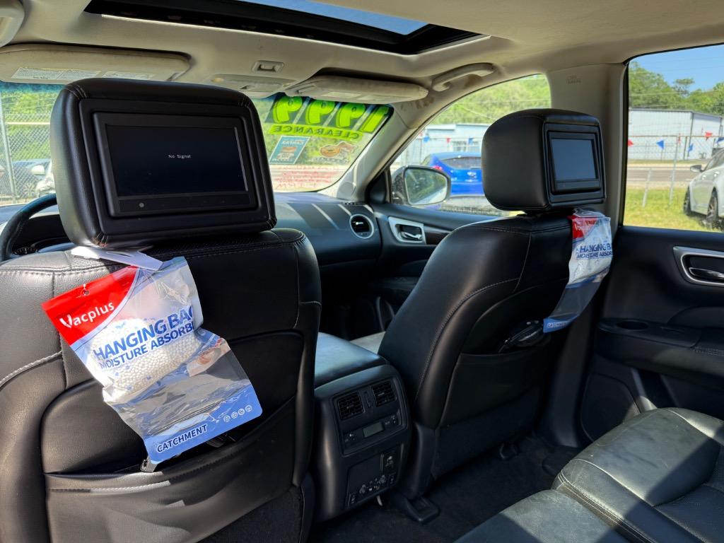 2014 Nissan Pathfinder S photo