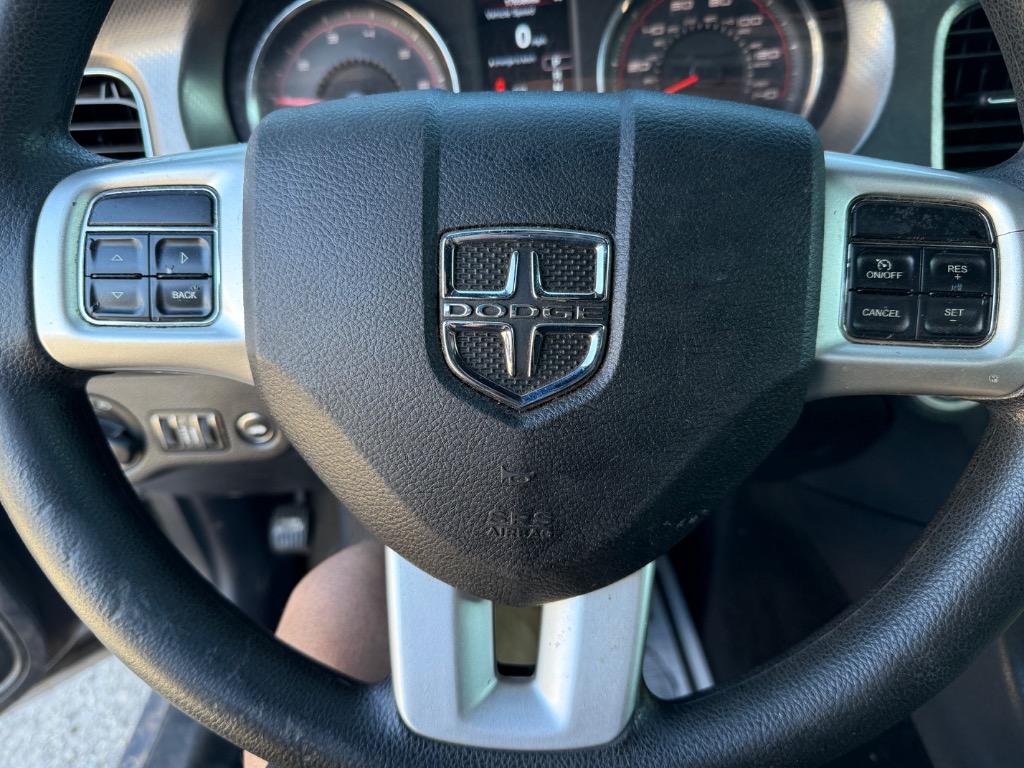 2013 Dodge Charger SE photo
