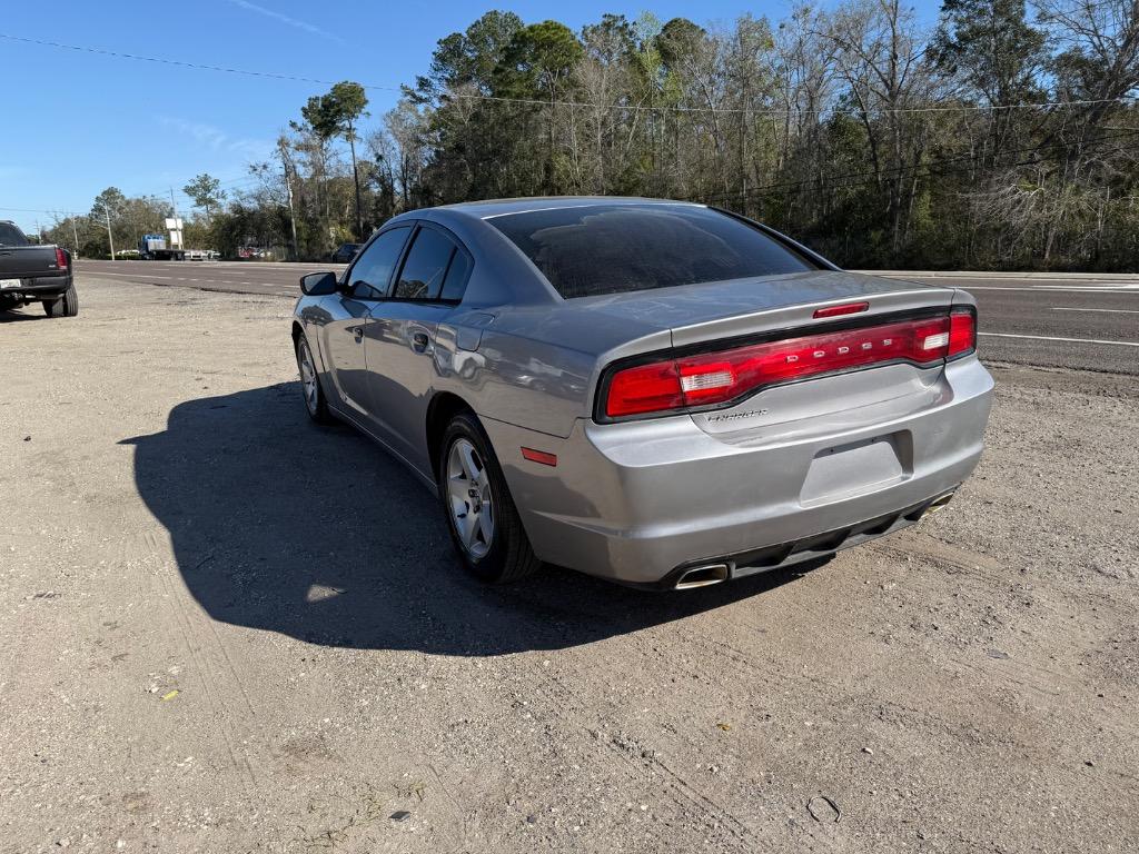 2013 Dodge Charger SE photo