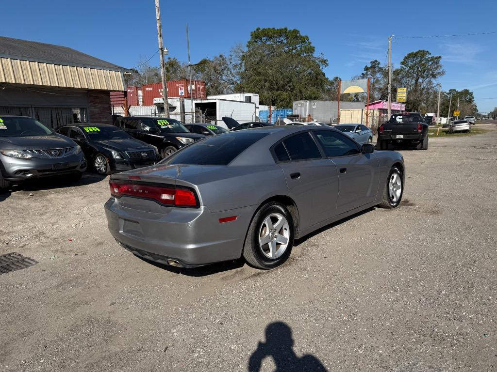 2013 Dodge Charger SE photo