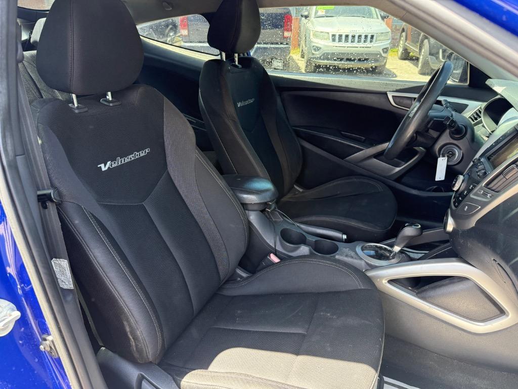2013 Hyundai Veloster photo