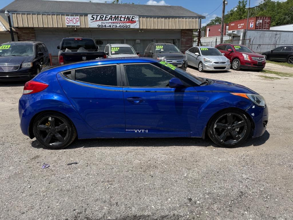 2013 Hyundai Veloster photo