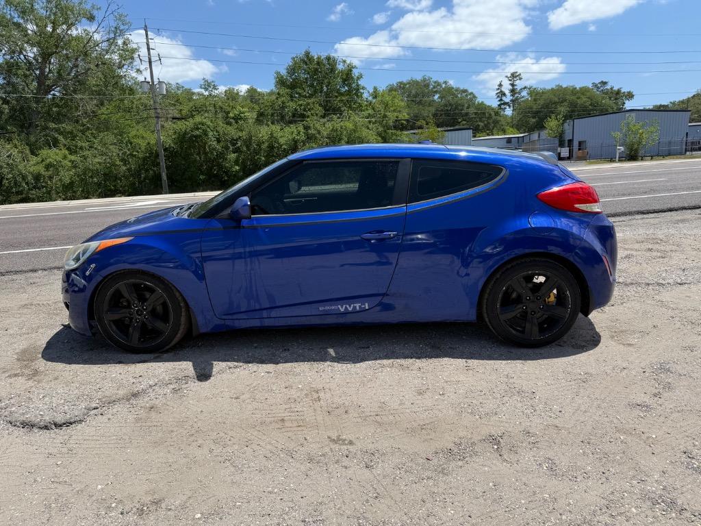 2013 Hyundai Veloster photo