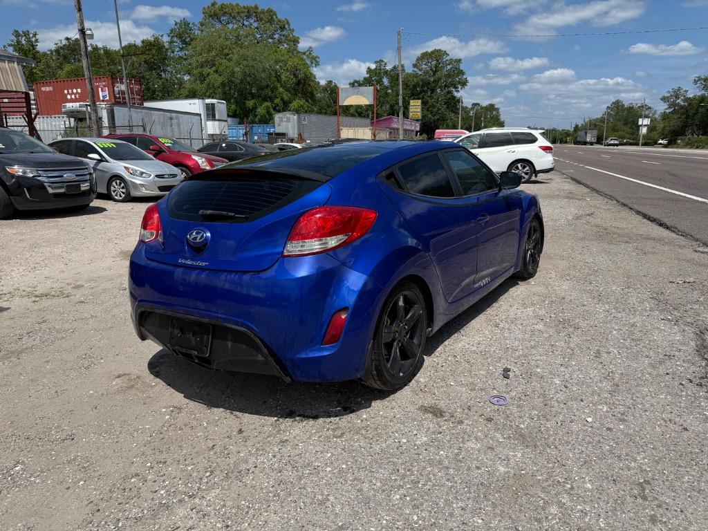 2013 Hyundai Veloster photo