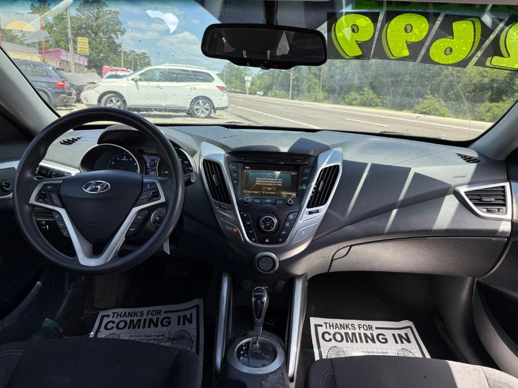 2013 Hyundai Veloster photo