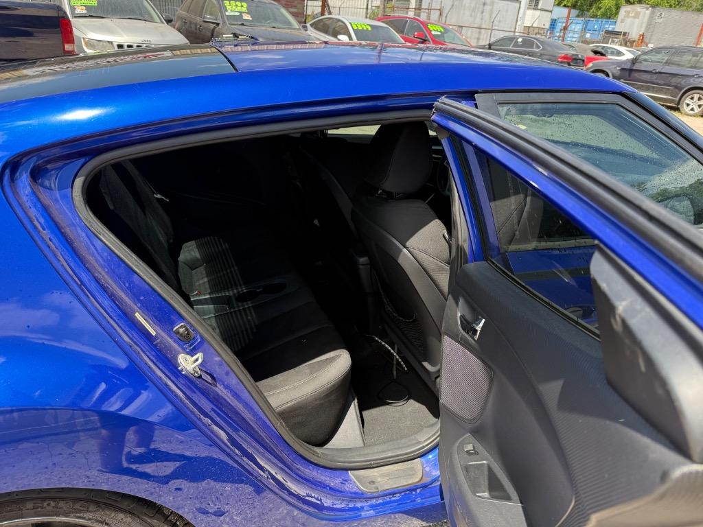 2013 Hyundai Veloster photo