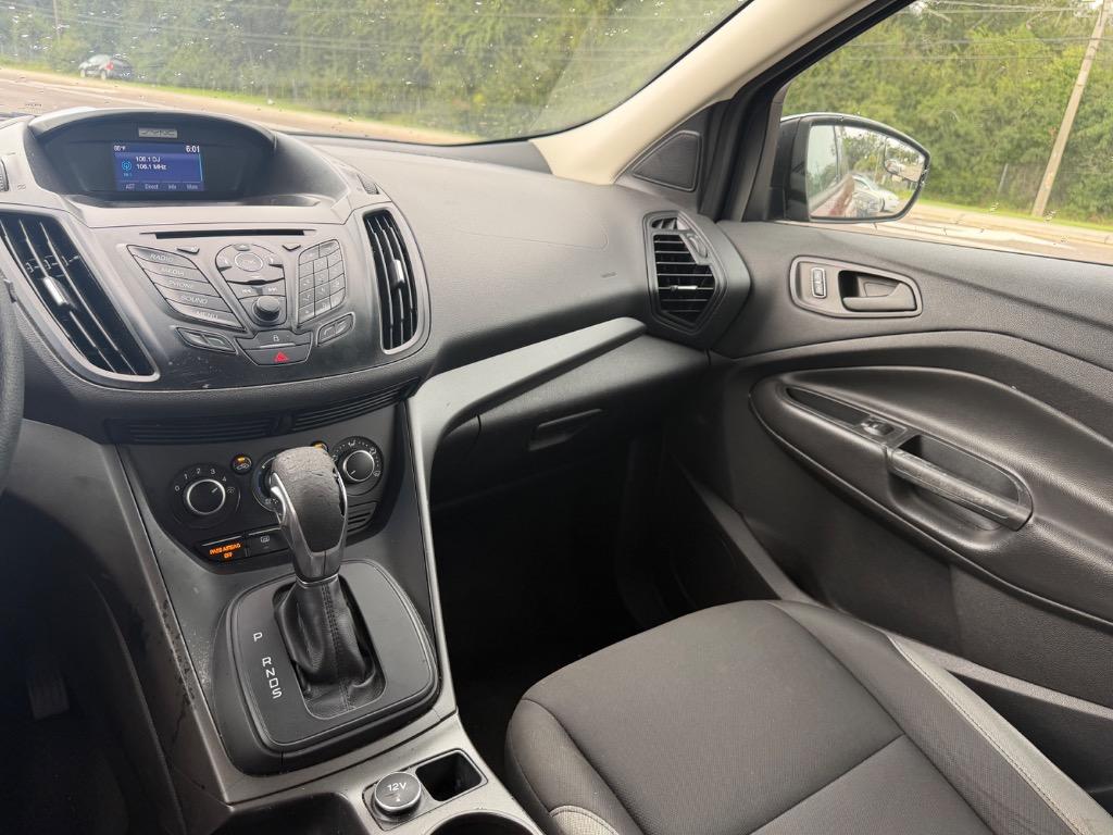 2015 Ford Escape - $2,499