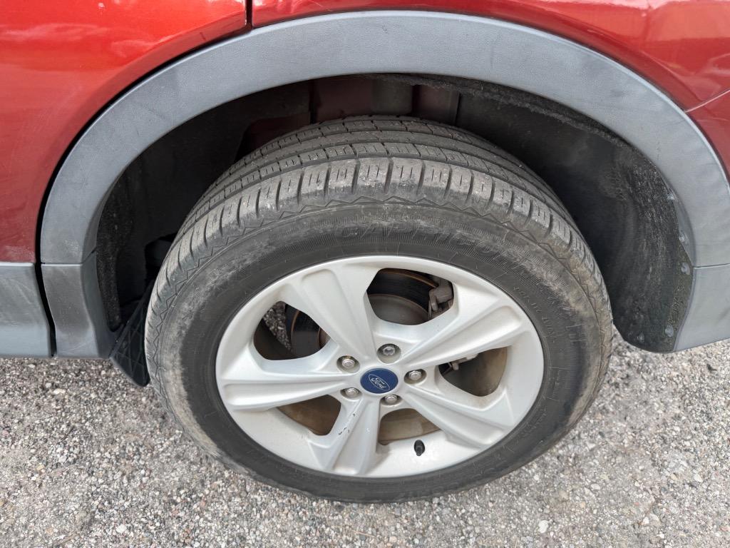2015 Ford Escape - $2,499