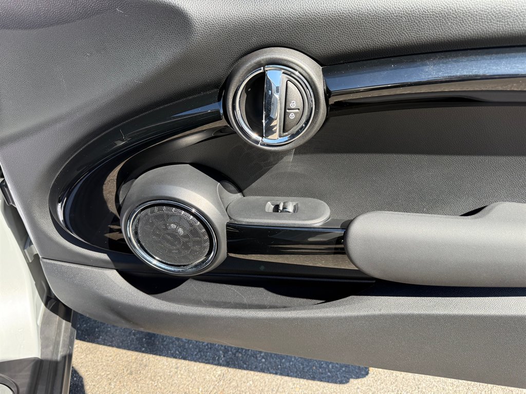 2019 MINI Cooper S photo