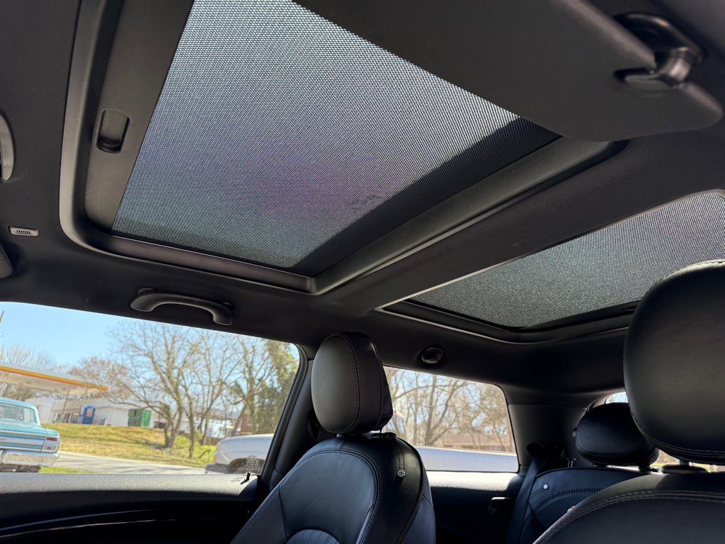 2019 MINI Cooper S photo