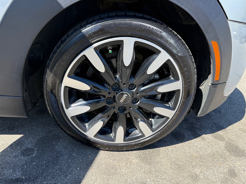 2019 MINI Cooper S photo