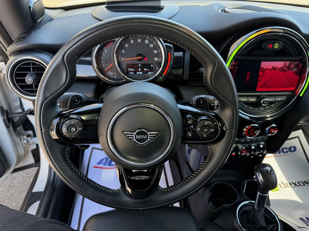 2019 MINI Cooper S photo