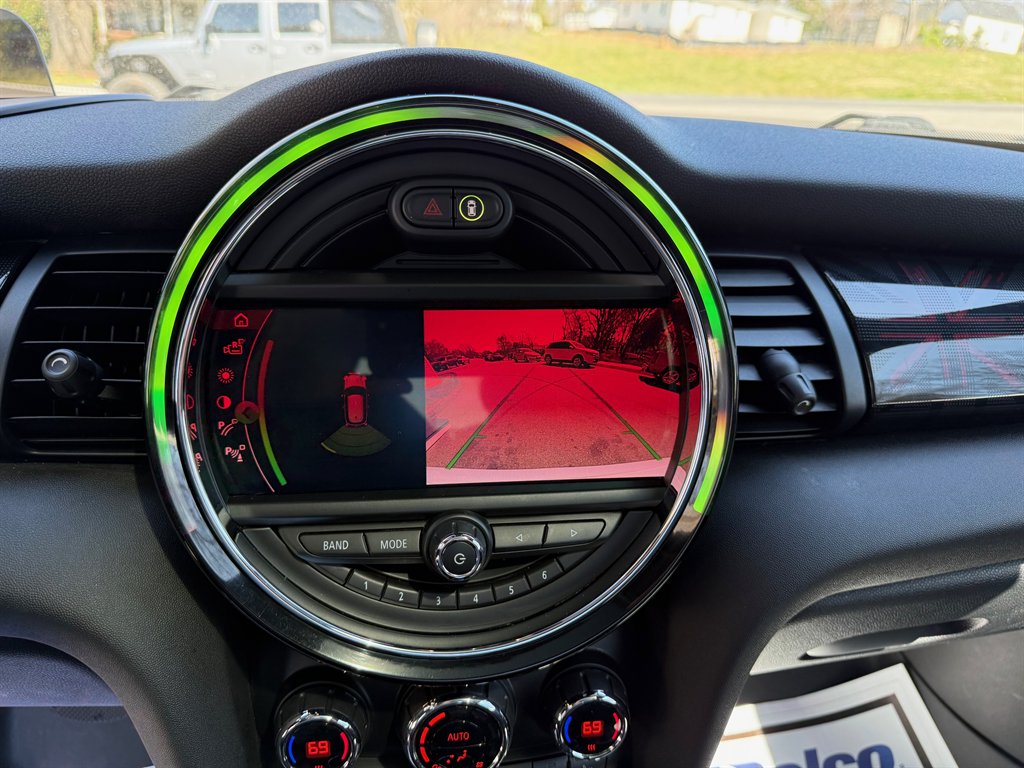 2019 MINI Cooper S photo