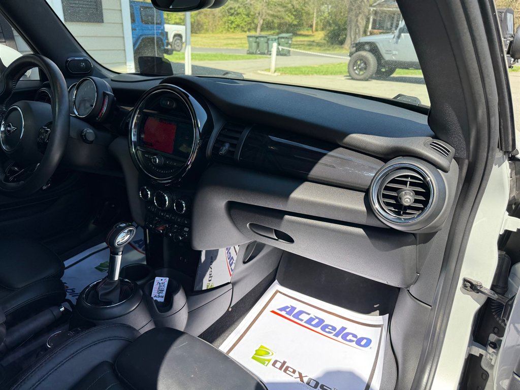 2019 MINI Cooper S photo