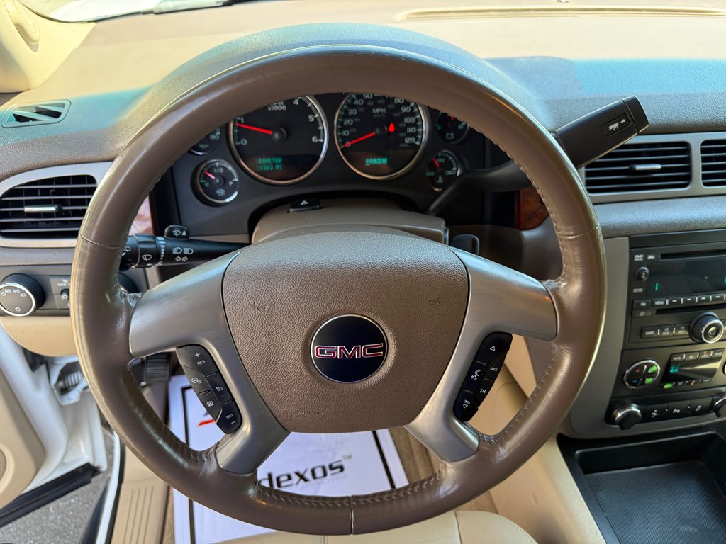 2013 GMC Yukon SLT photo