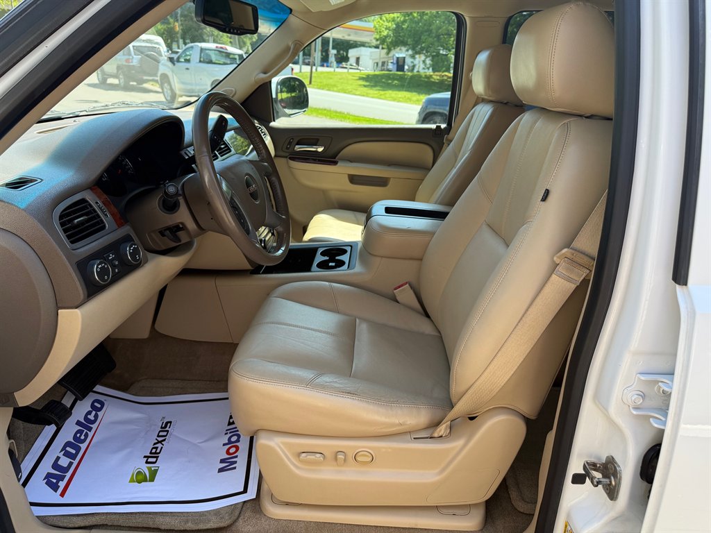 2013 GMC Yukon SLT photo